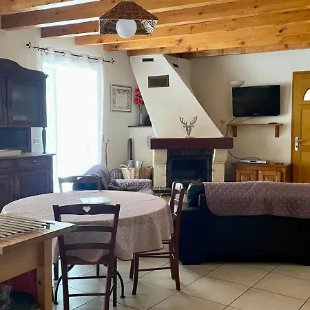 Holiday home Ardoise Et Girolle Formigueres