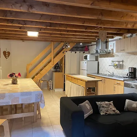 Ardoise Et Girolle Holiday home